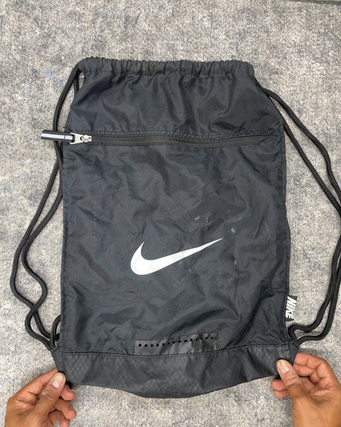 Nike Drawstring Gym Sackpack in Black