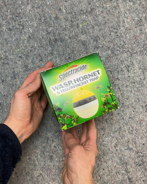 Brand New Spectracide Wasp, Hornet & Yellowjacket Trap