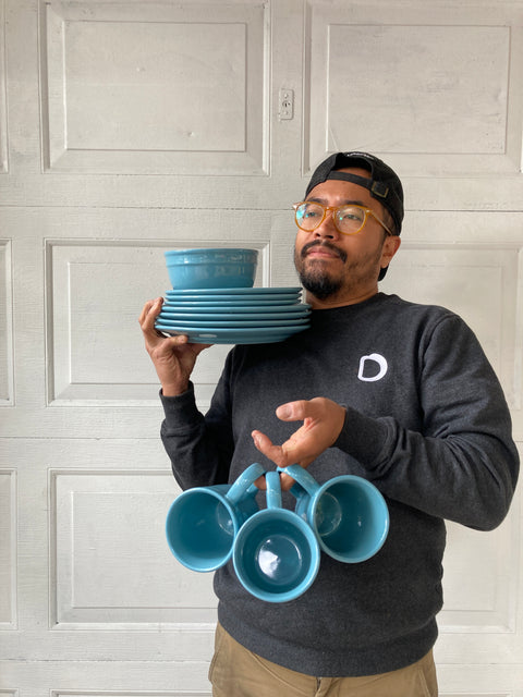 Nice 12-Pieces Set Of Blue Dinnerware