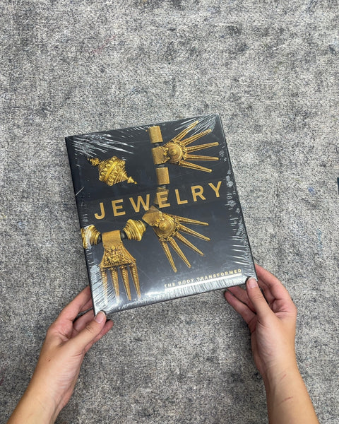 Jewelry: The Body Transformed by Melanie Holcomb