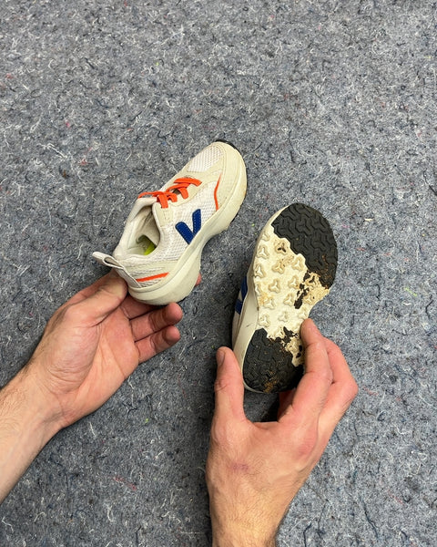 Veja Kids Sneakers, Size US Kids 8 Or EU 24