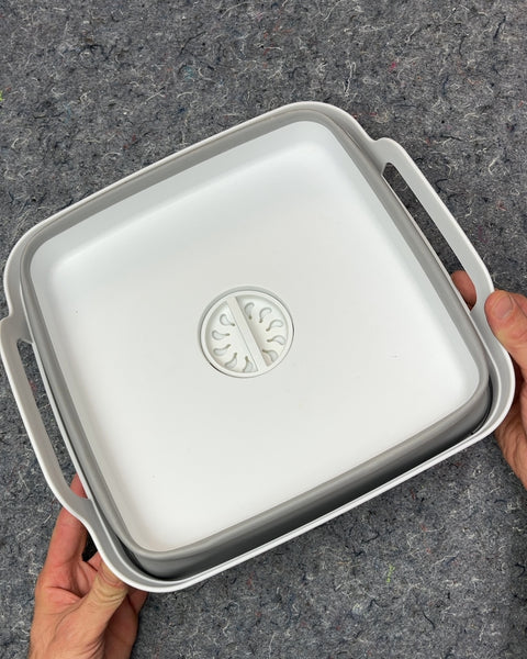 Collapsible Wash Basin with Drain Plug