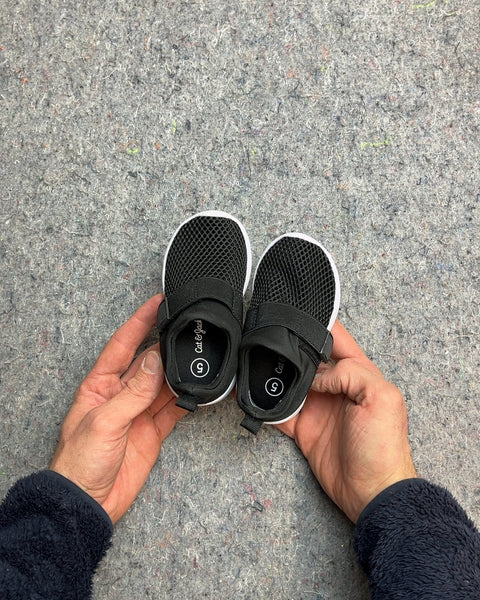 Cat & Jack Black Mesh Slip-On Shoes, Size 5