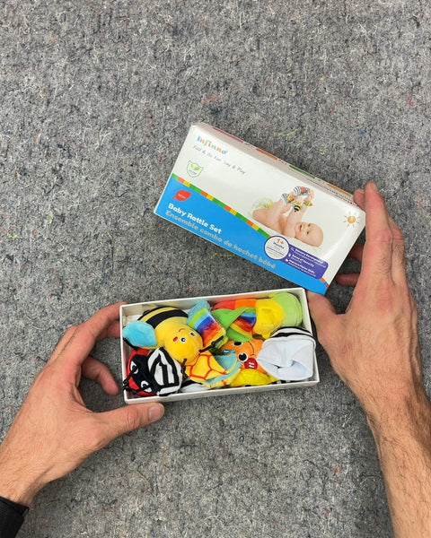 Infinno Baby Wrist Rattle Socks and Foot Finder Set