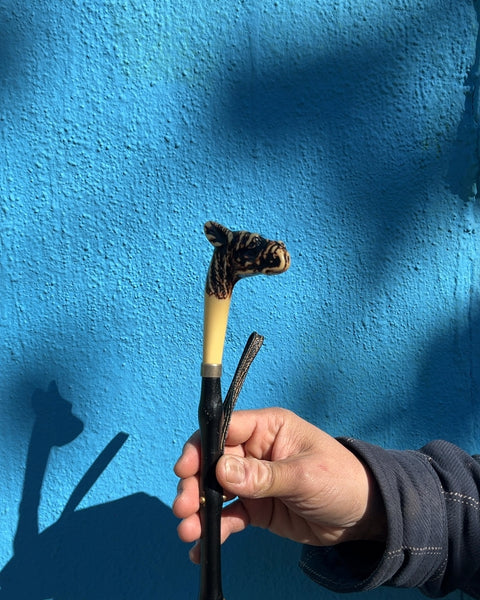 Very Pretty Vintage Long Shoehorn With Dog Head