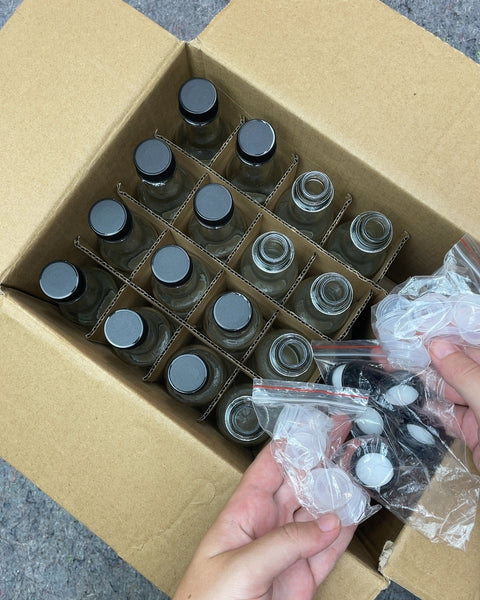 Box of Small Glass Dropper Bottles, 16 Count