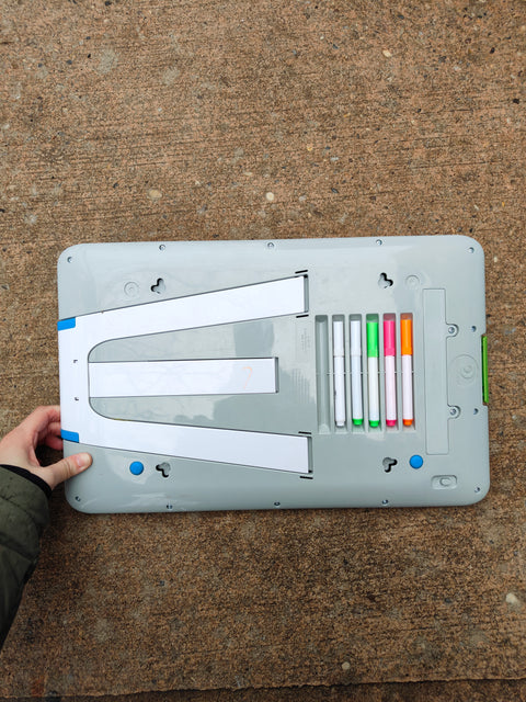 Discovery Kids Neon Glow Drawing Easel