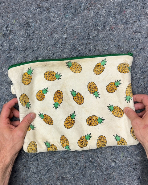 Pineapple Print Padded Laptop Case, 14"