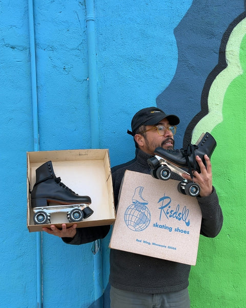 Super Dope Vintage Riedell Roller Skates, Size 4 so Women 5-5.5 or EU 36/37