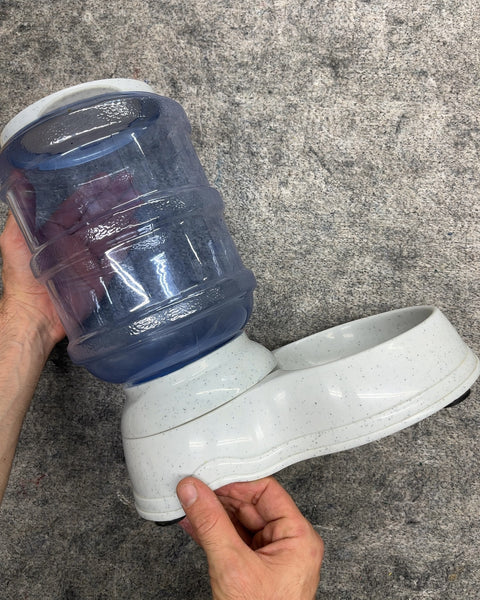 Automatic Gravity Pet Waterer Dispenser