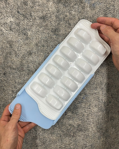 Another Plastic Ice Cube Tray with Lid