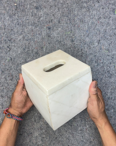 Marble Tissue Box Cover with a Bottom Chip