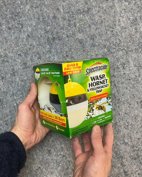 Brand New Spectracide Wasp, Hornet & Yellowjacket Trap