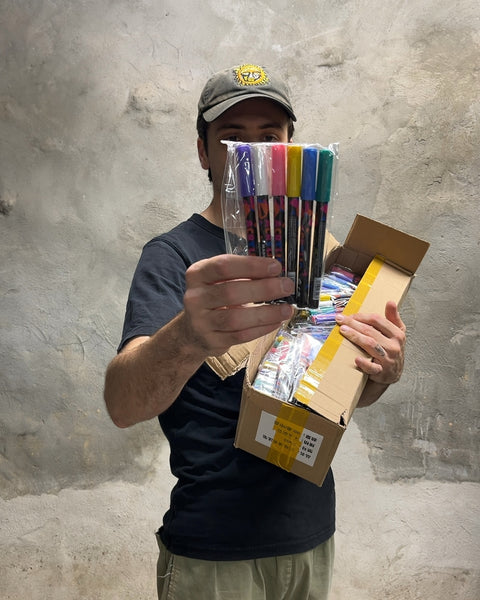 45 Sets of 6 Assorted Acrylic Marker Pens, Unopened