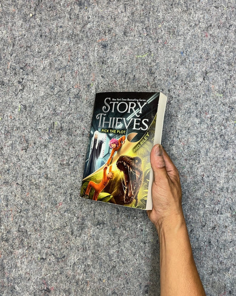 Story Thieves Pick the Plot by James Riley