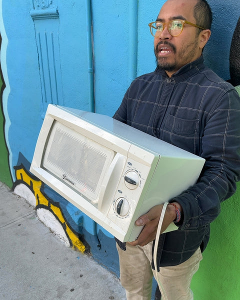 Westinghouse White Microwave Oven