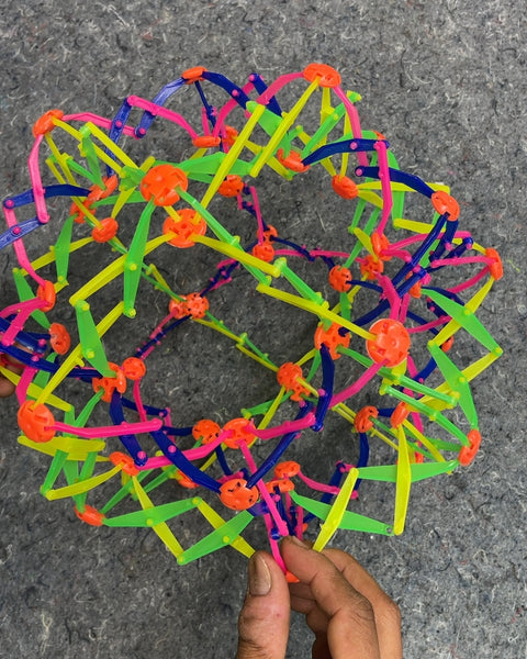 Colorful Expandable Sphere Toy