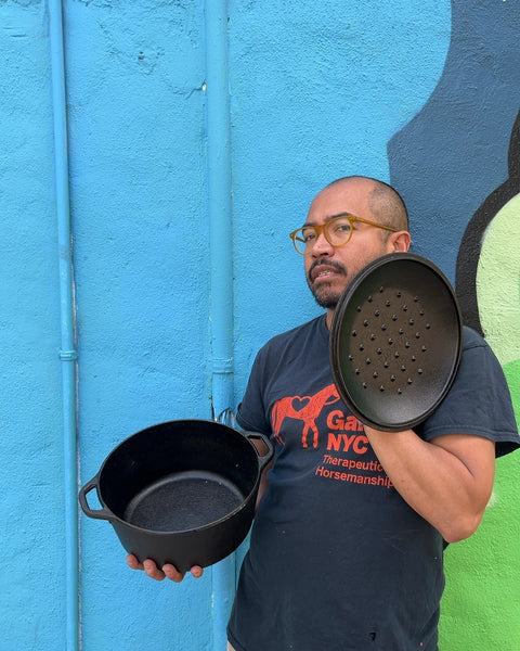 Lodge Seasoned Cast-iron Dutch Oven, Size 8