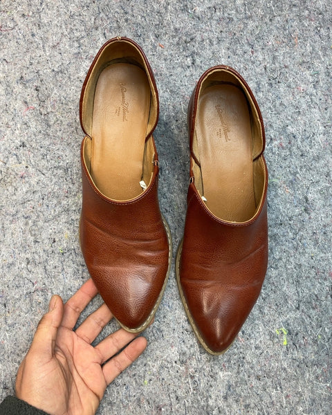 Universal Thread Brown Pointed Toe Flats, Size 9.5 F US