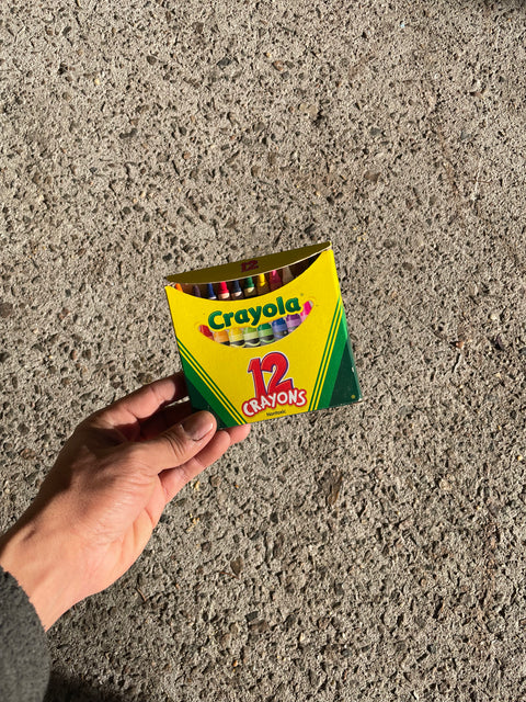 12 Crayola Crayons