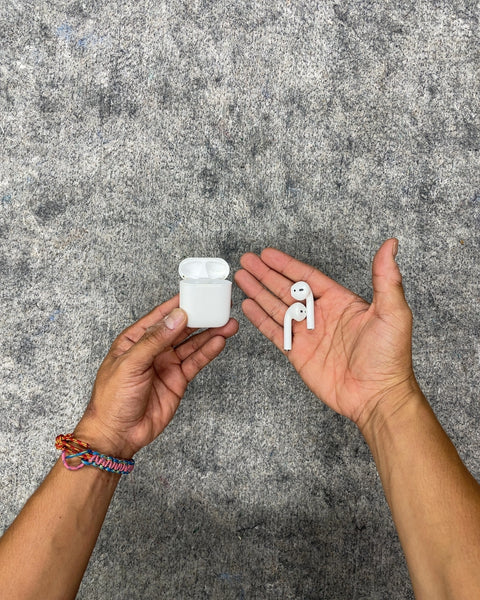 Apple AirPods, Model A1602