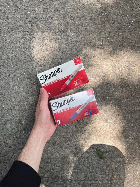 24 Red And Blue Sharpie Fine Point Markers