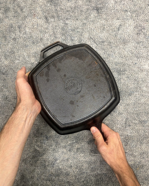 Lodge Square Cast Iron Grill Pan