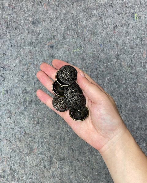 8 Decorative Metal Buttons