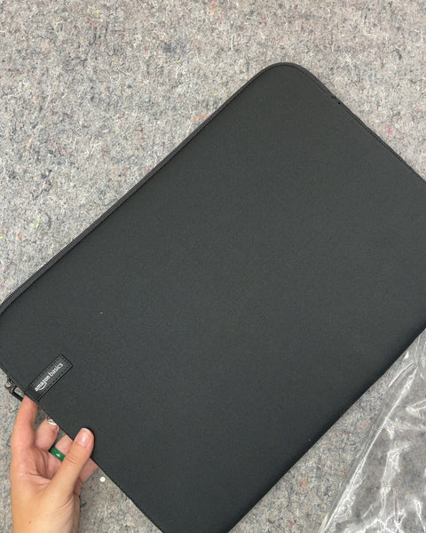 Amazon Basics Black Laptop Sleeve, 18 in