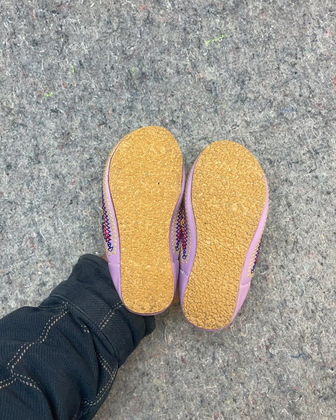 Embroidered Slippers, Sz 26