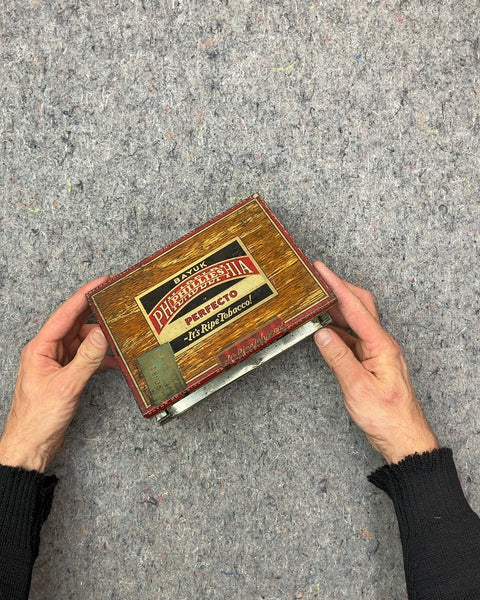 Bayuk Phillies Perfecto It's Ripe Tobacco Tin Box
