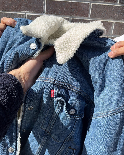 Like New Classic Levi's Sherpa-lined Denim Trucker Jacket, Size Women XL