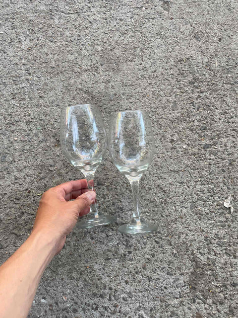 2 Big Ole Wine Glasses