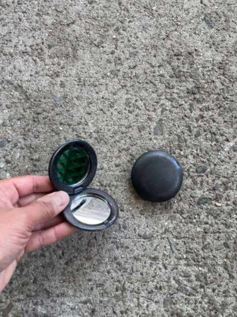 2 Black Compacts