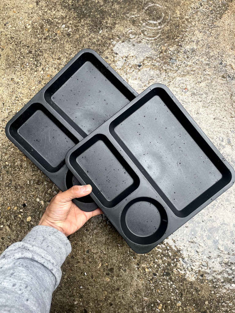 2 Black Trays