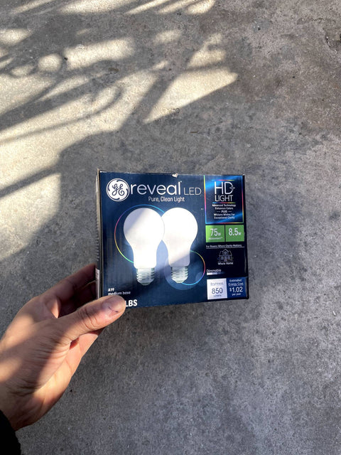 2 GE Reveal LED Bulbs