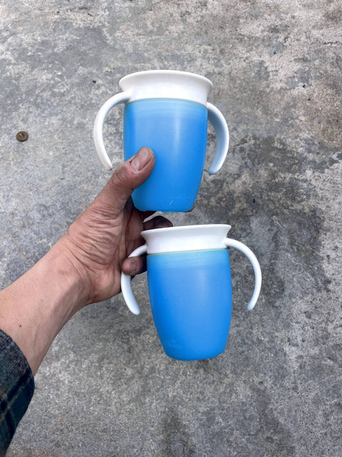 2 Munchkins Sippy Cups