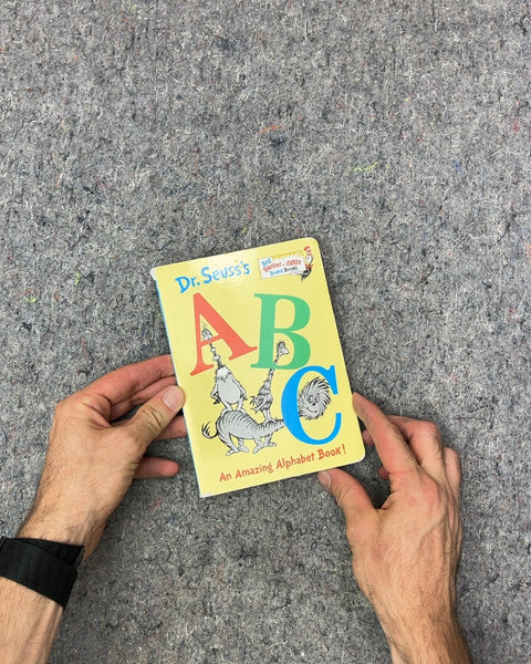 Dr. Seuss's ABC: An Amazing Alphabet Book! by Dr. Seuss