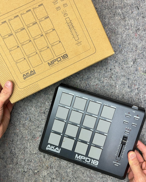 AKAI Professional MPD18 Compact Pad Controller, Needs Power Cable