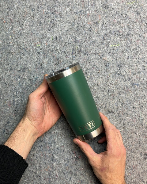 Like New YETI Rambler 20oz Tumbler