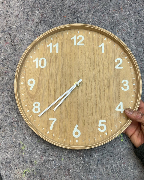 Round Wood Grain Wall Clock
