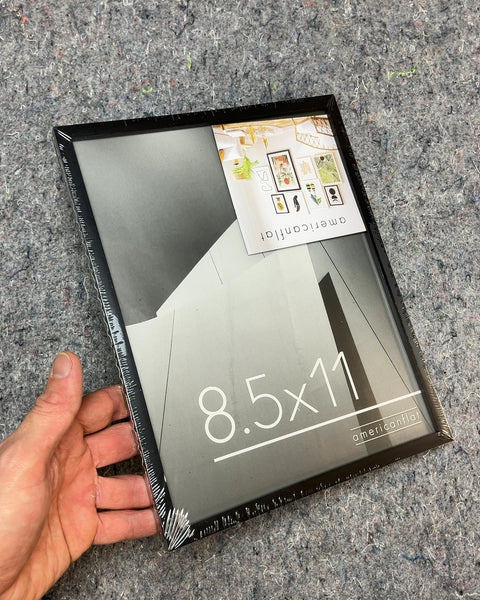 Americanflat Picture Frame, 8.5x11"