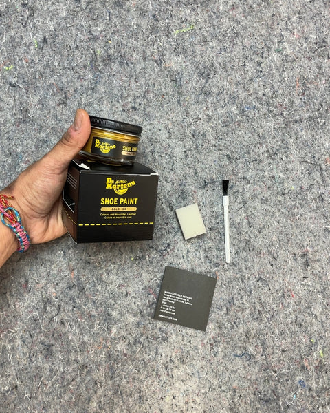 Dr. Martens Shoe Paint, Gold