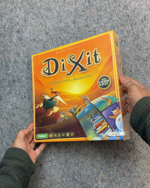 Dixit Family Storytelling Game
