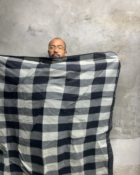 Black and Grey Plaid Foldable Picnic Blanket