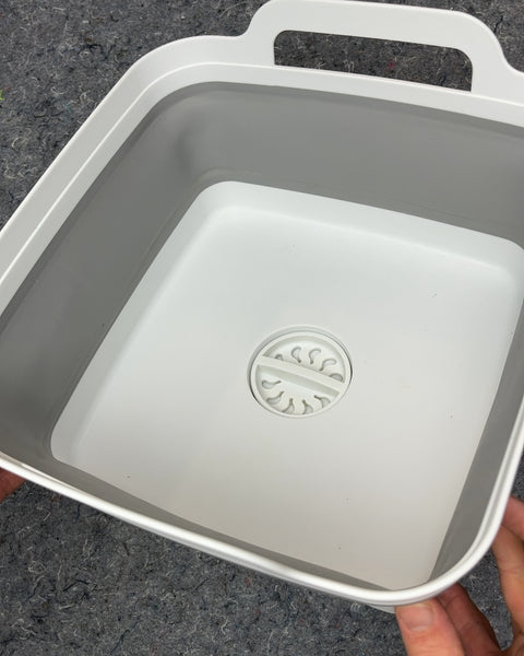 Collapsible Wash Basin with Drain Plug