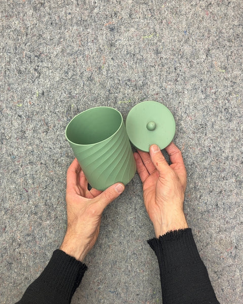 Lil' Storage Jars For Your Bathroom
