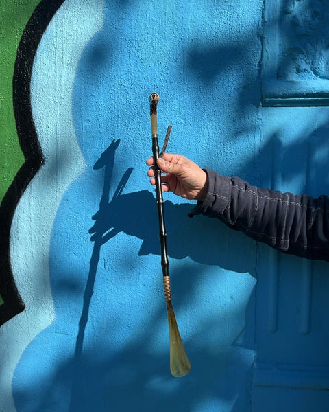 Very Pretty Vintage Long Shoehorn With Dog Head