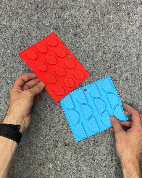 Two Molds To Make Some Fun Ice Cubes (Or Candies...)