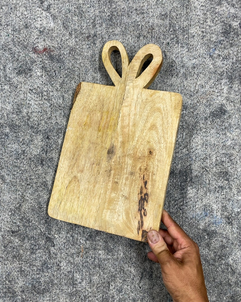 Wooden Gift Shaped Cutting Board, 7.5x10"